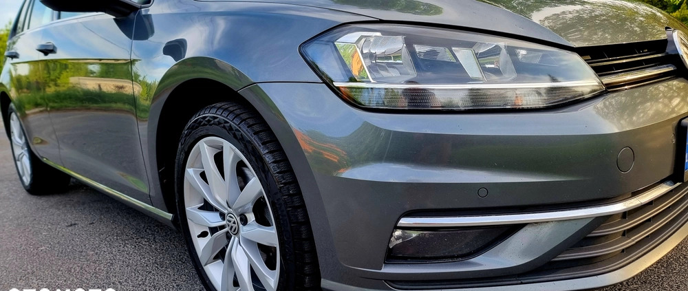 Volkswagen Golf cena 49999 przebieg: 200000, rok produkcji 2019 z Wieleń małe 407